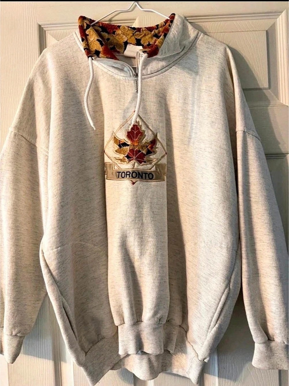 Cityscape Toronto Floral Pullover Hoodie Size XL